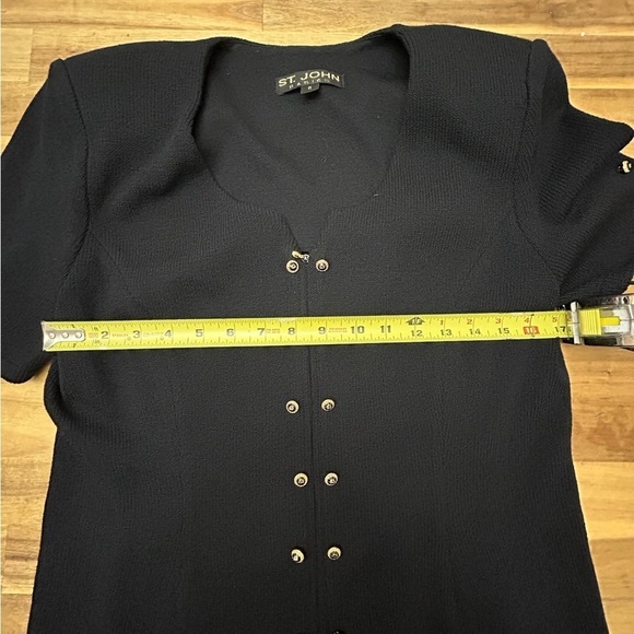 St. John Basics Short Sleeve Button Front Zip Sweater Cardigan Santana Knit Sz 8 - Picture 7 of 10